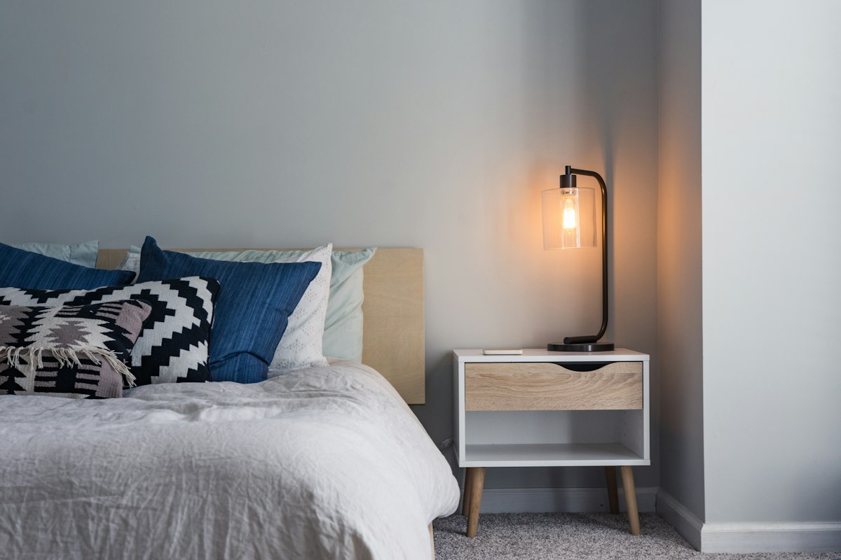 Autumn and Winter Hygge: Cultivating Warmth, Soft Textures, and Fireside Comfort