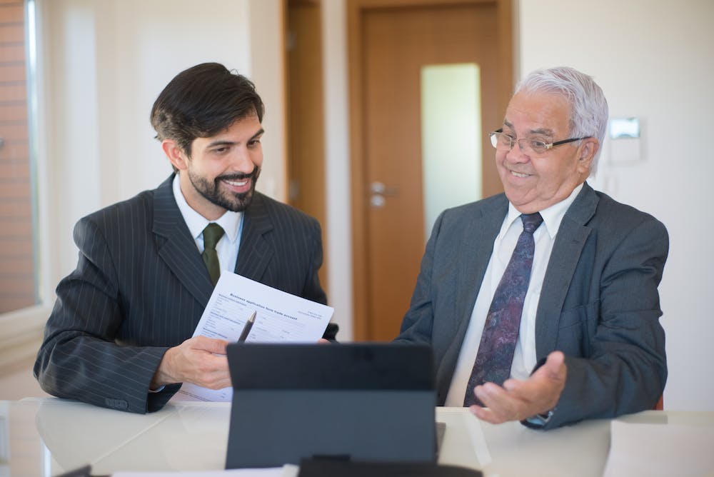 The Pros and Cons of Selling Your Home Without an Agent