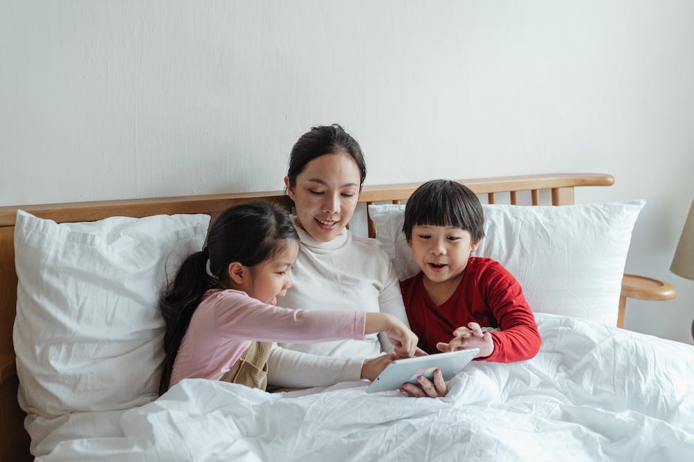 10 Tips for Organizing Your Home's Linens and Bedding