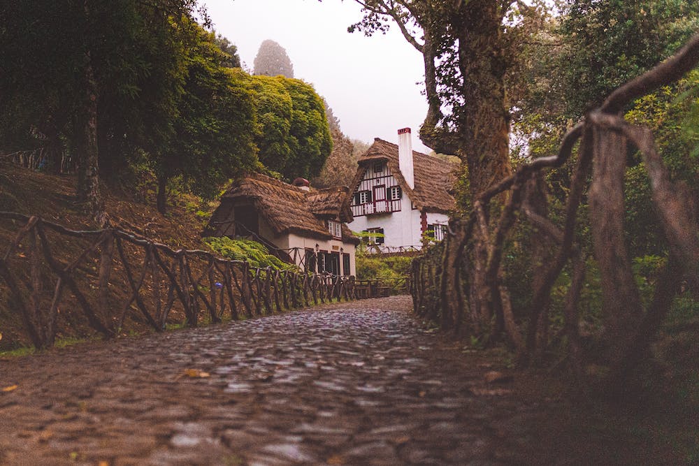 The Benefits of Buying a Home in a Rural Area