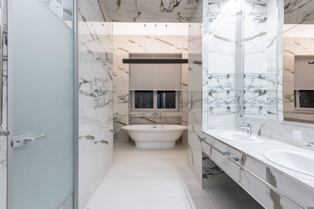 7 Home Improvement Ideas for a More Luxurious Bathroom