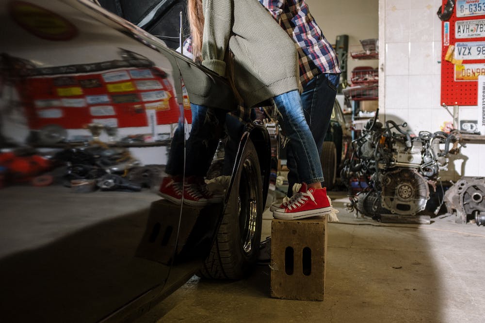 7 Ways to Secure Your Garage from Burglars