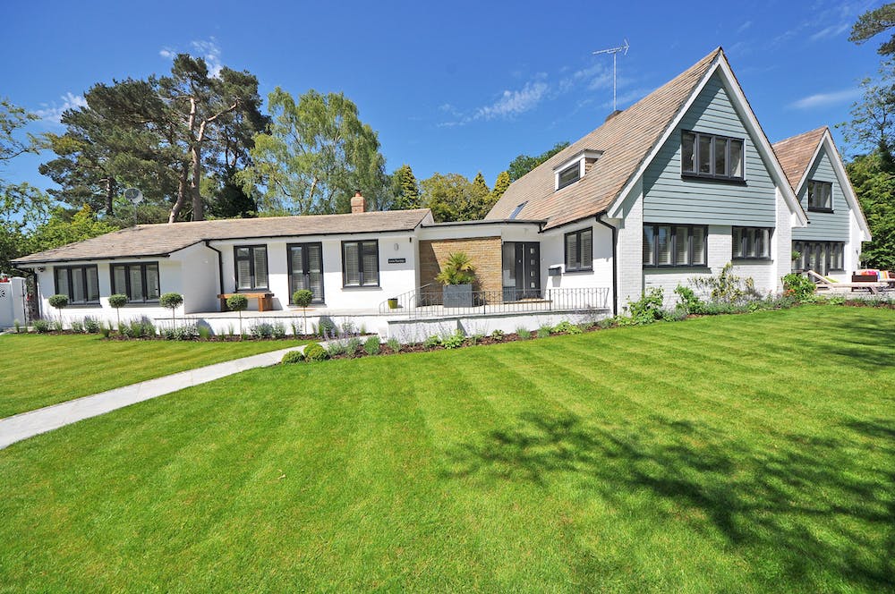 5 Tips for Maintaining Your Home's Exterior