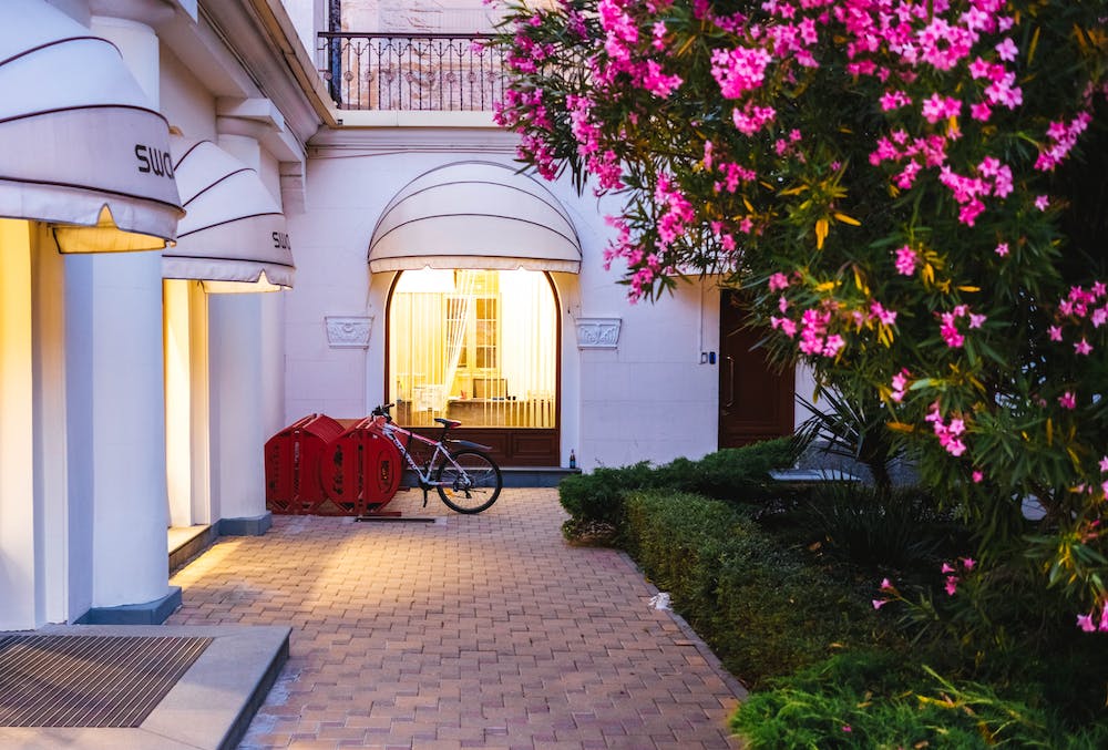How to Install Your Own Outdoor Lighting for Your Home Improvement
