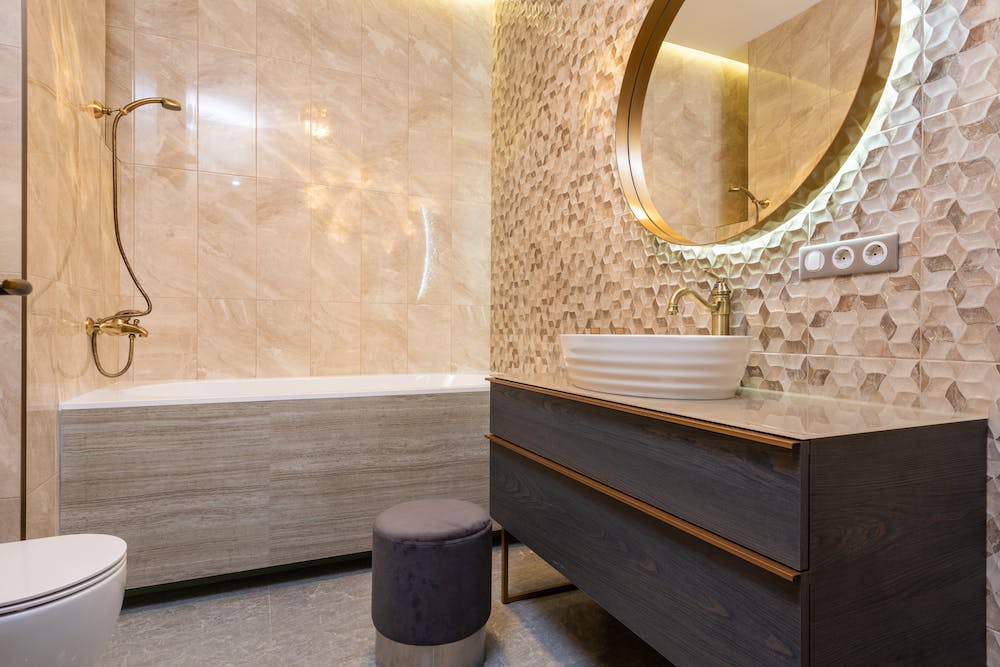 7 Home Improvement Ideas for a More Luxurious Bathroom