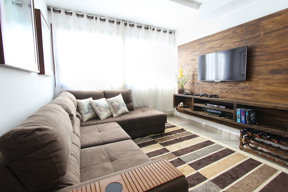 The Pros and Cons of Buying a Condo