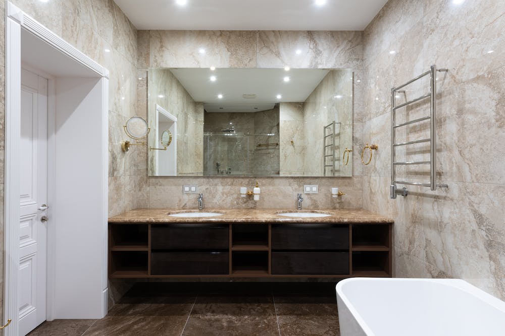 7 Home Improvement Ideas for a More Luxurious Bathroom